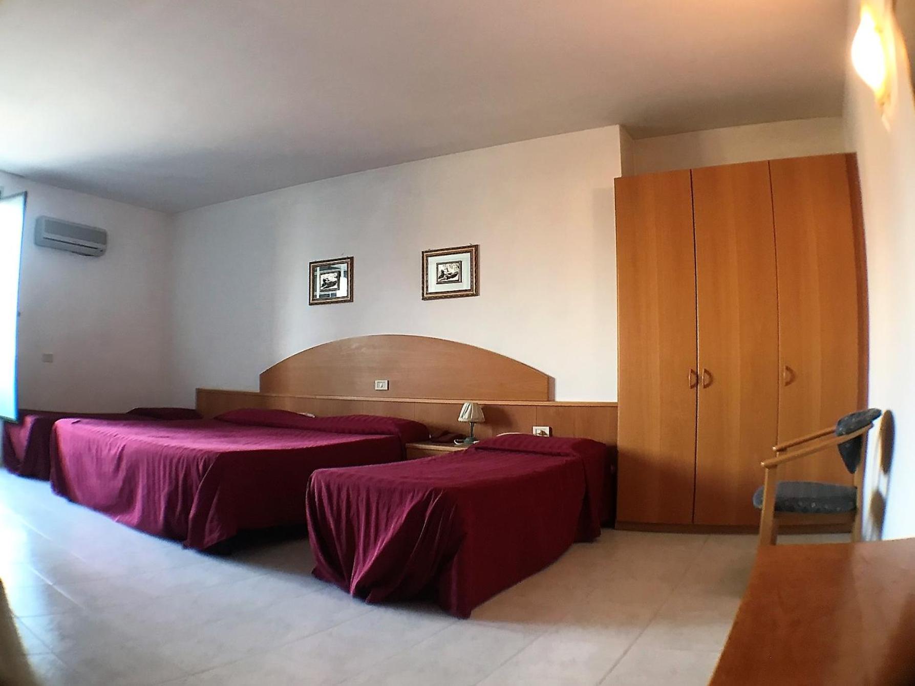 Ascot Lodging Cardano Al Campo Habitación foto